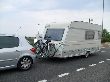 sur une aire d'autoroute.jpg